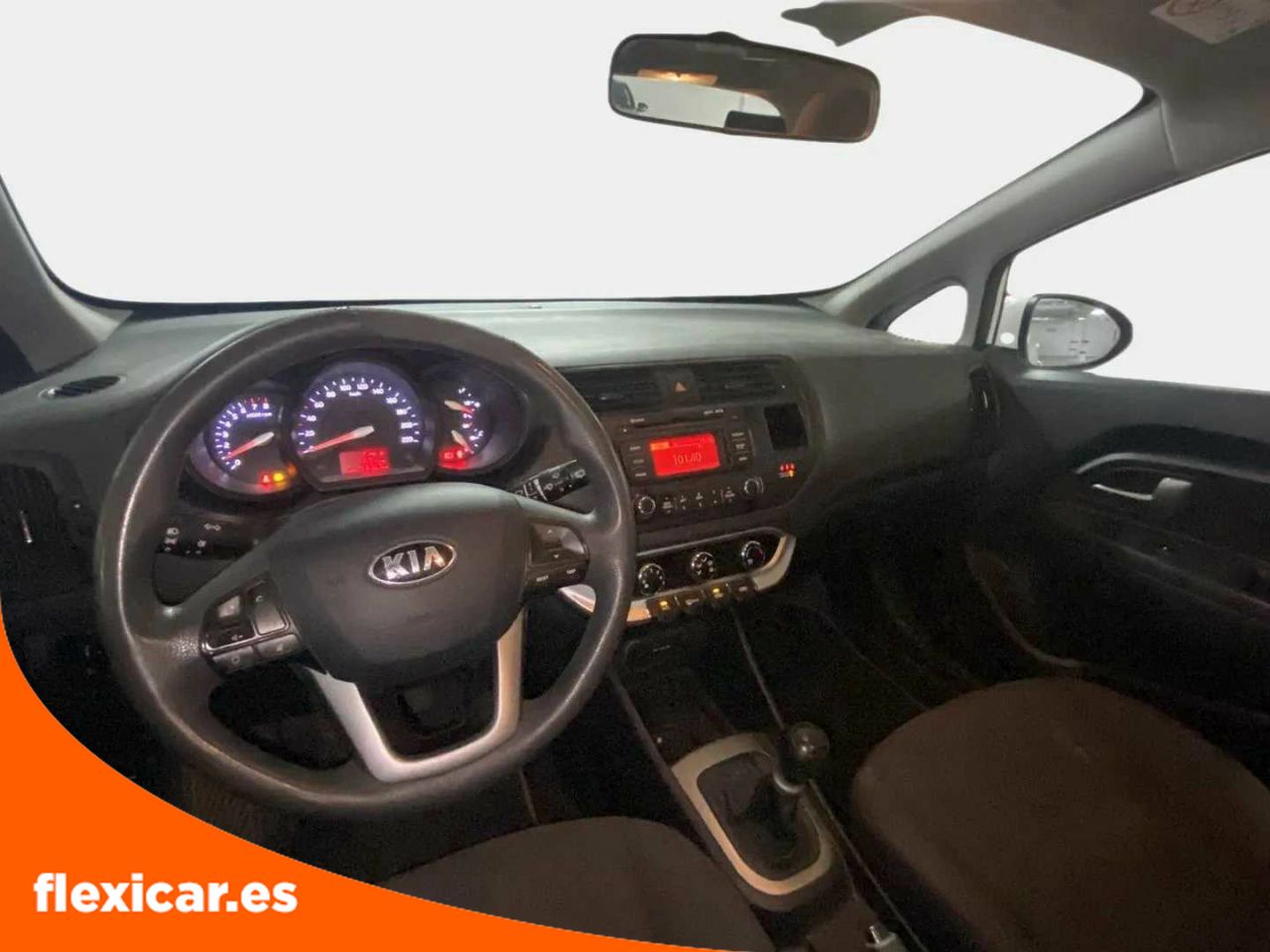 Foto Kia Rio 10