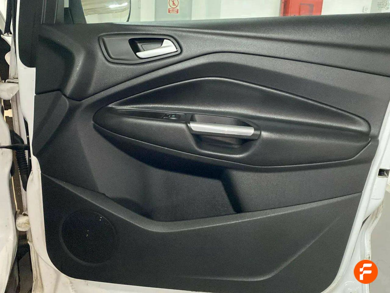 Foto Ford Kuga 29