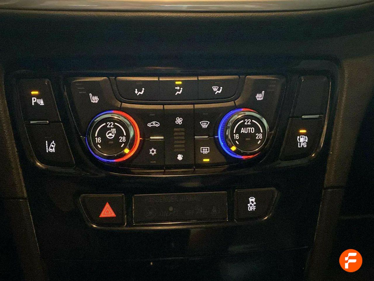 Foto Opel Mokka X 18