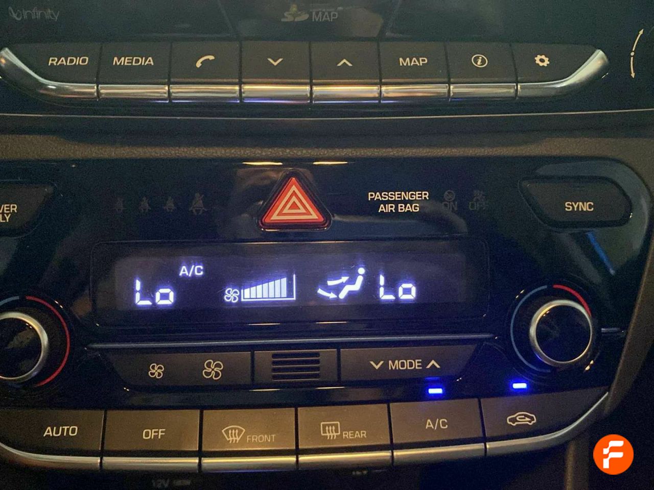 Foto Hyundai IONIQ 16