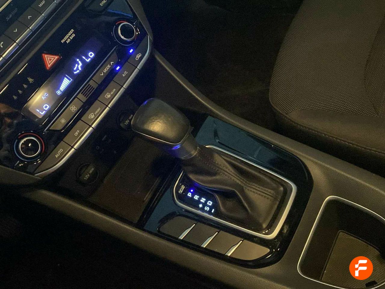 Foto Hyundai IONIQ 17