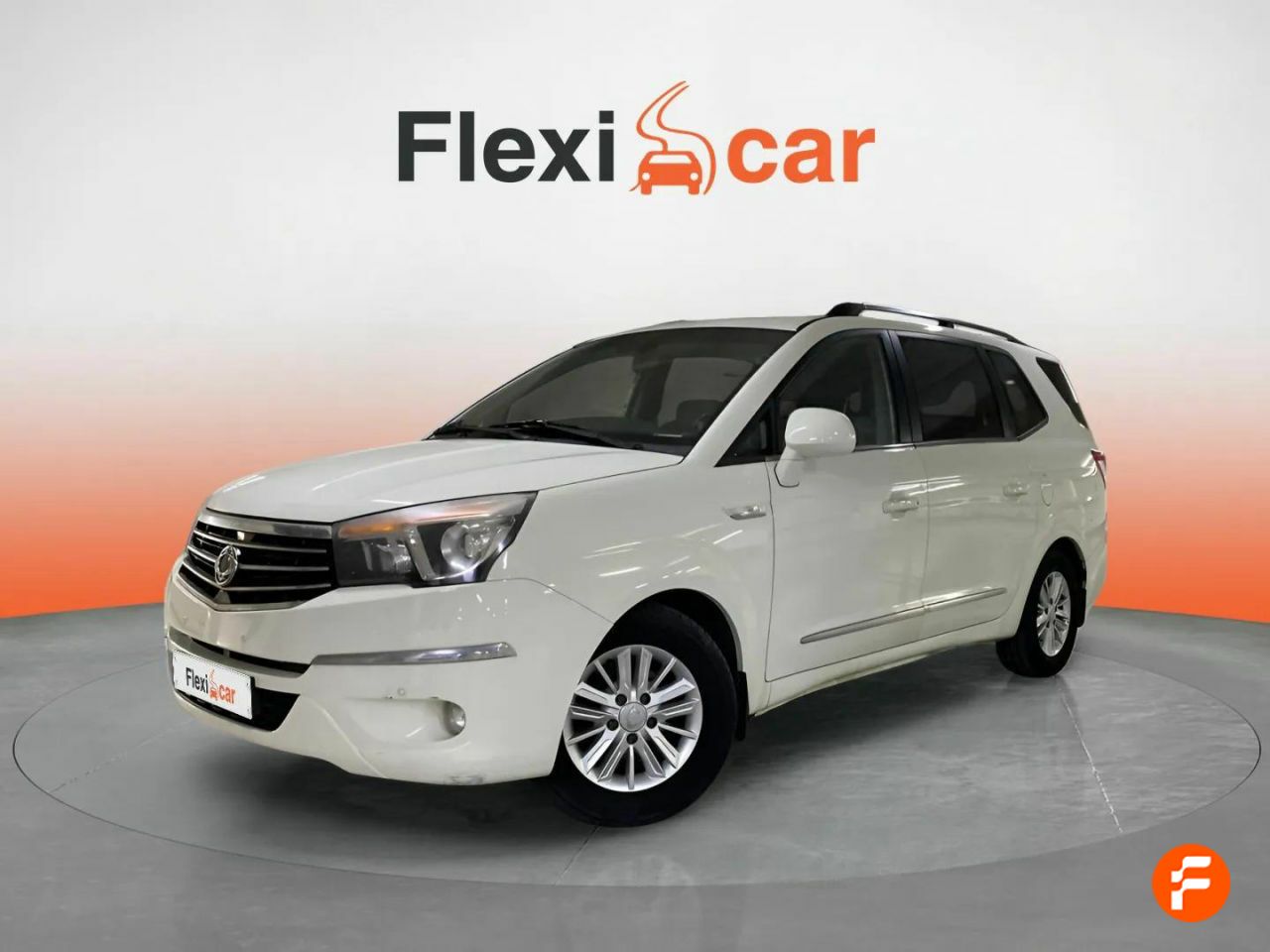 Foto SsangYong Rodius 3