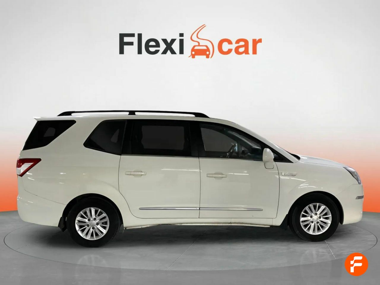 Foto SsangYong Rodius 9