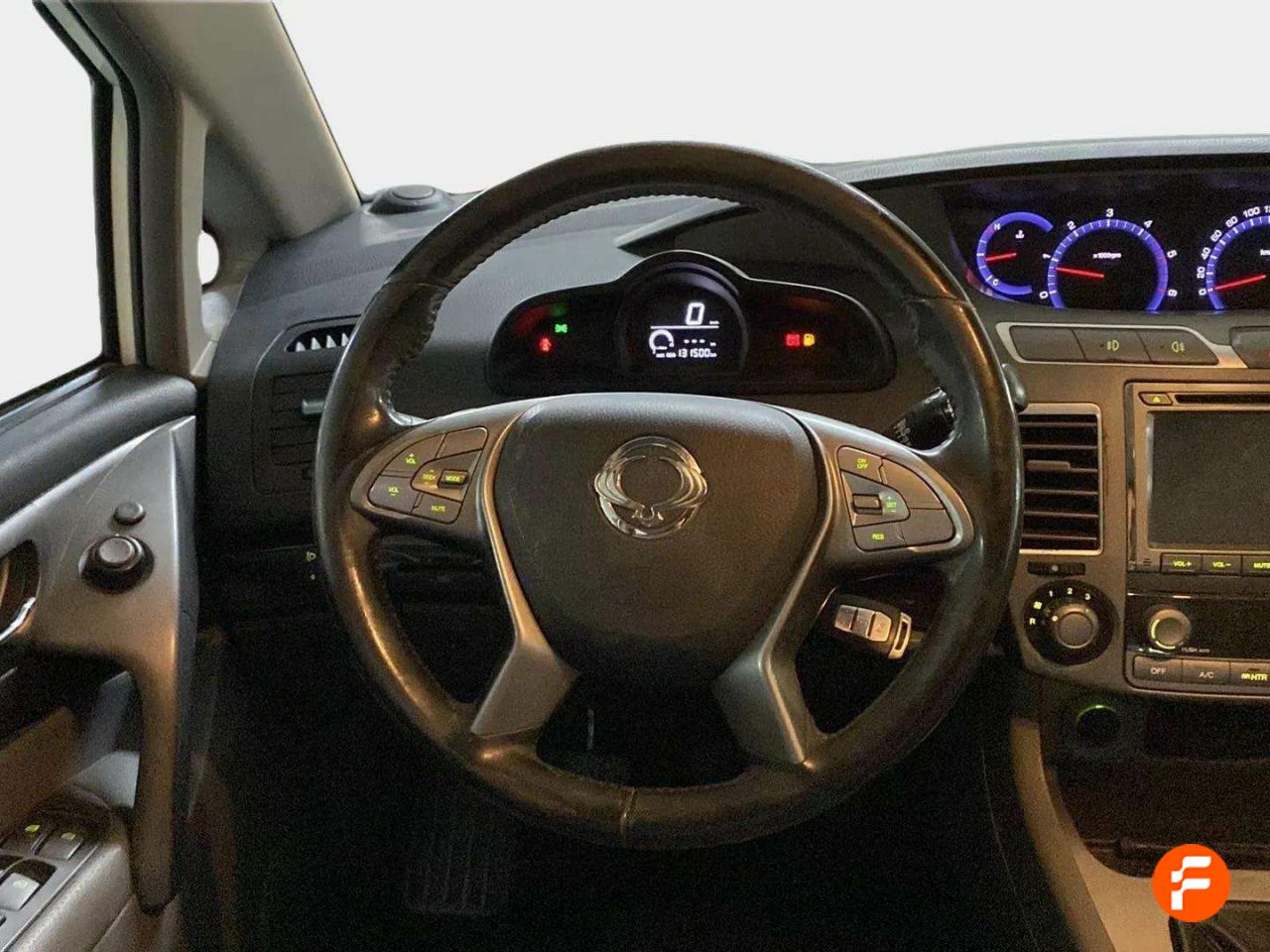 Foto SsangYong Rodius 11