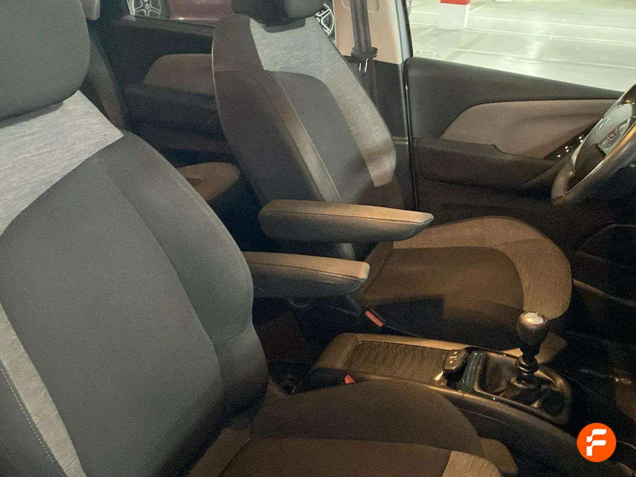 Foto Citroën C4 Picasso 21