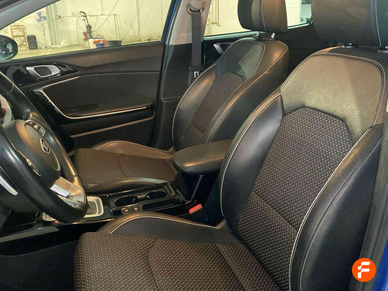 Foto Kia XCeed 24