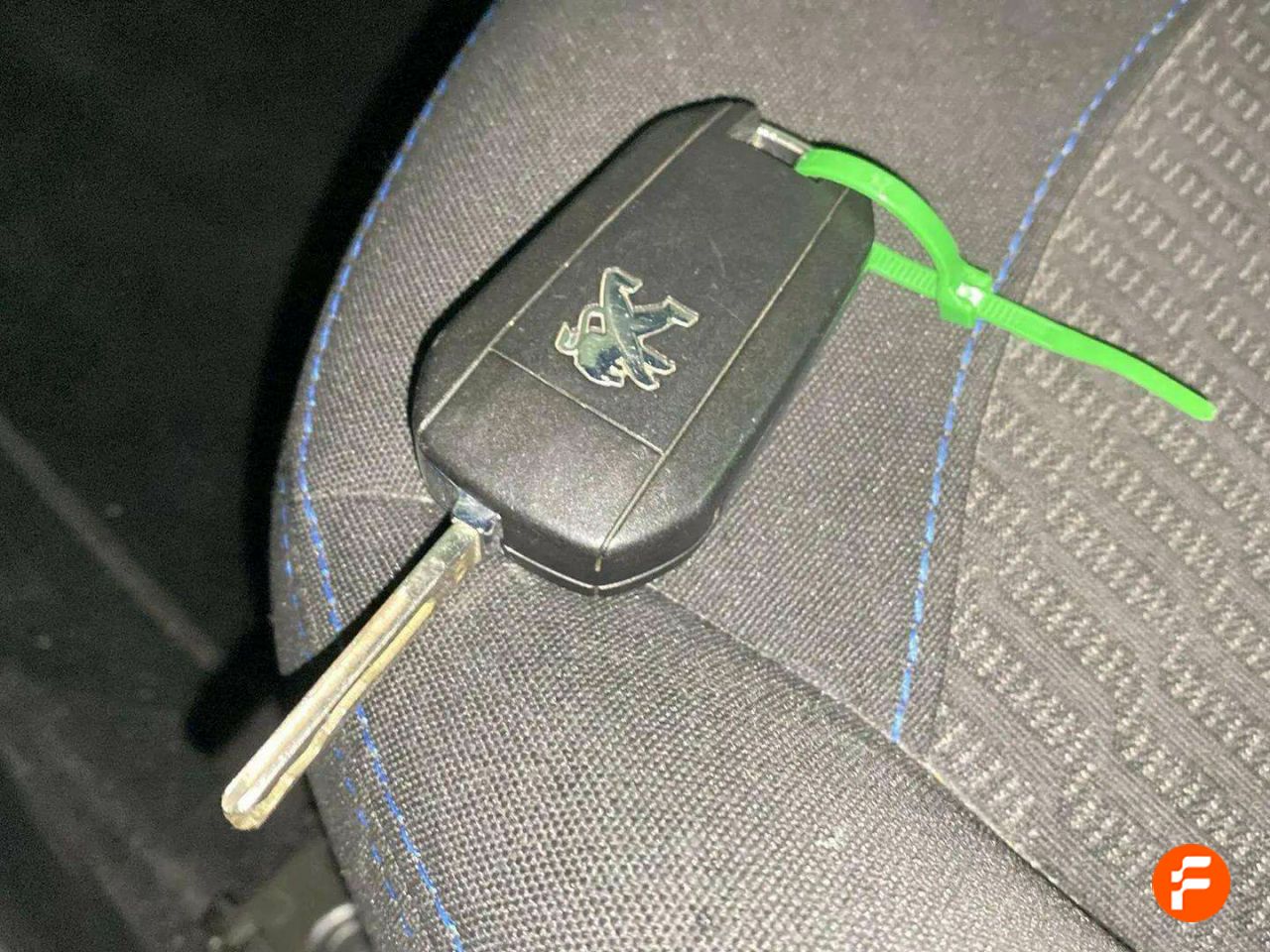 Foto Peugeot 208 17