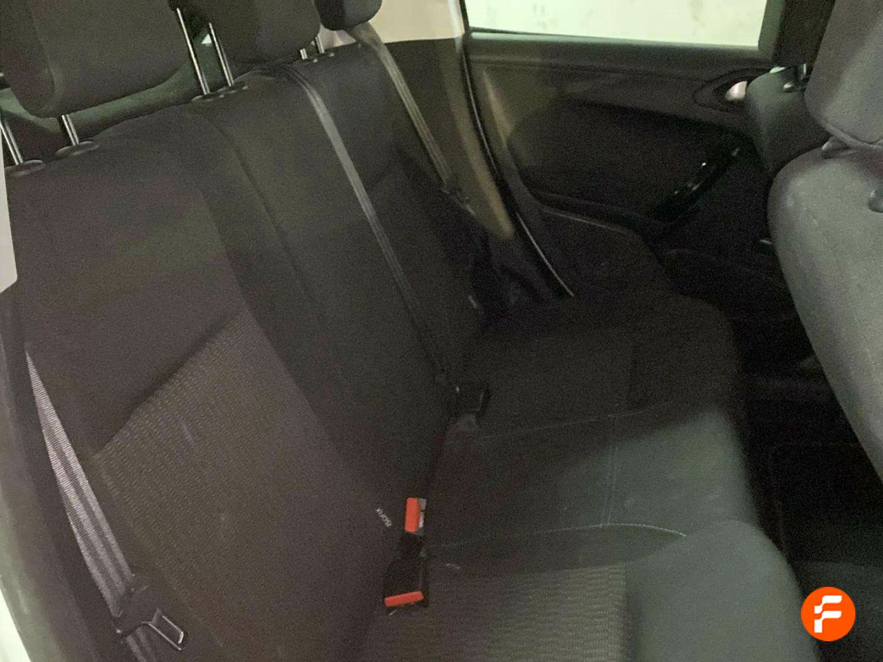 Foto Peugeot 208 24