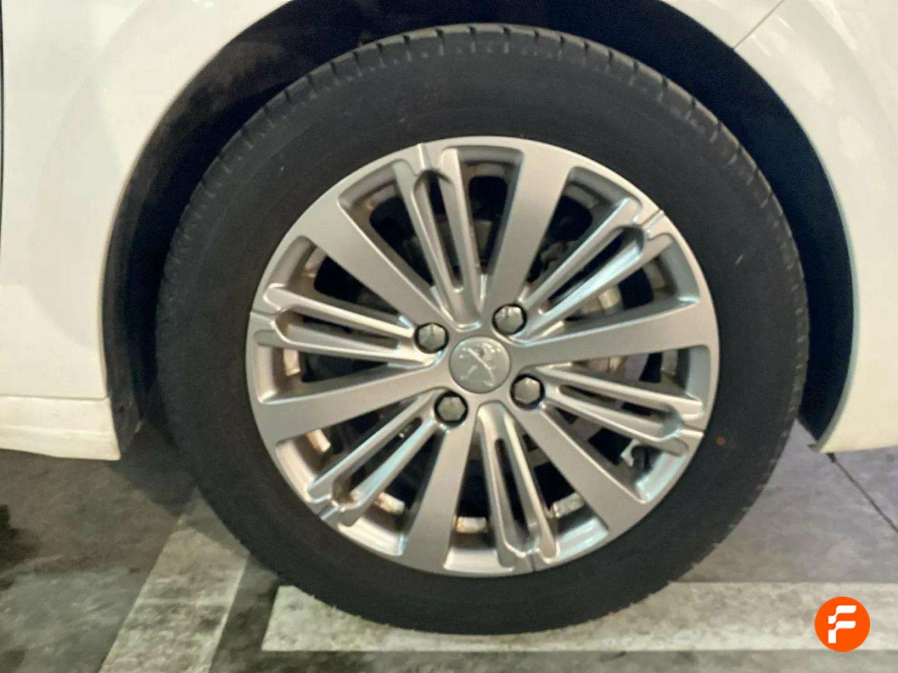 Foto Peugeot 208 30