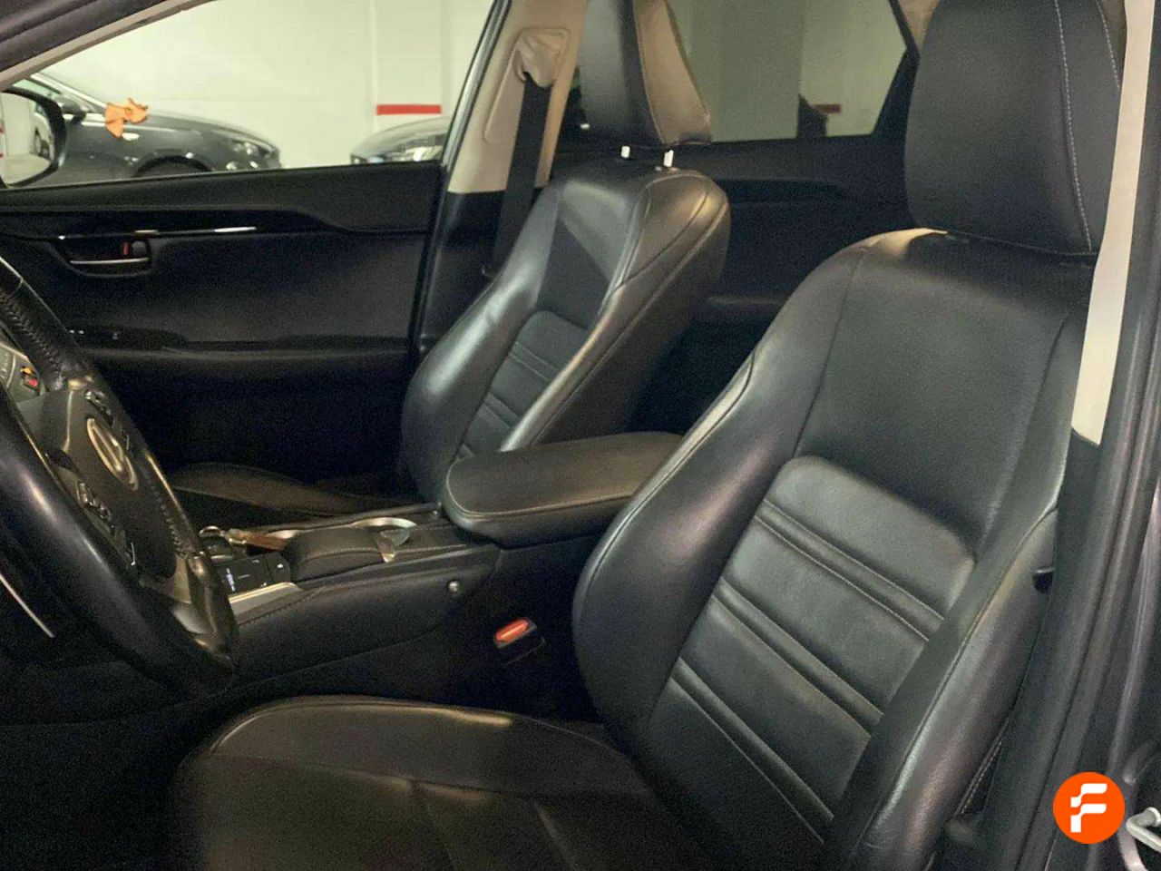 Foto Lexus NX 24