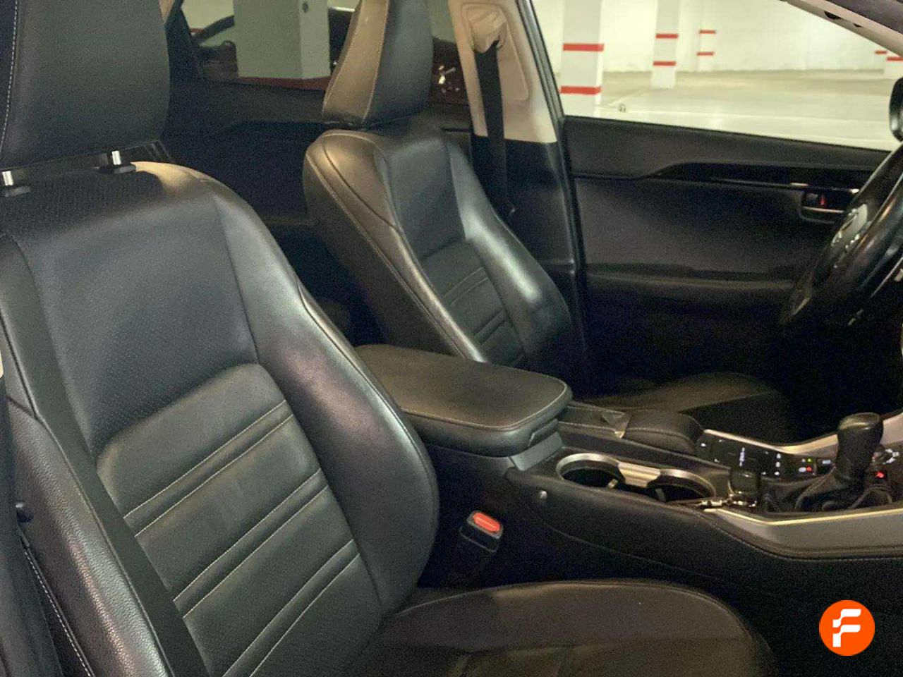 Foto Lexus NX 25