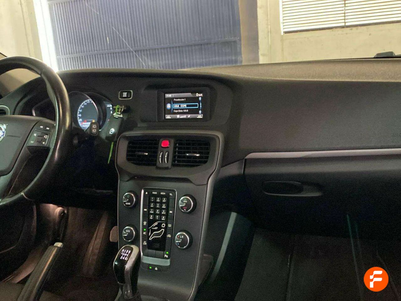 Foto Volvo V40 19