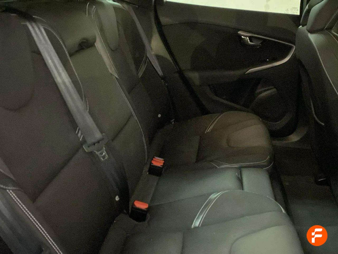 Foto Volvo V40 24