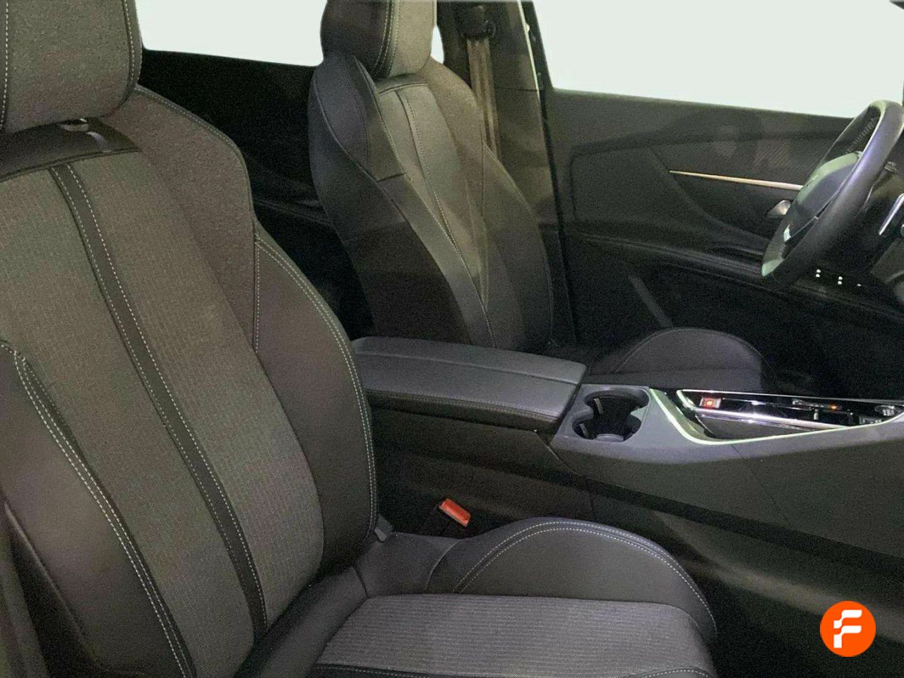 Foto Peugeot 5008 24