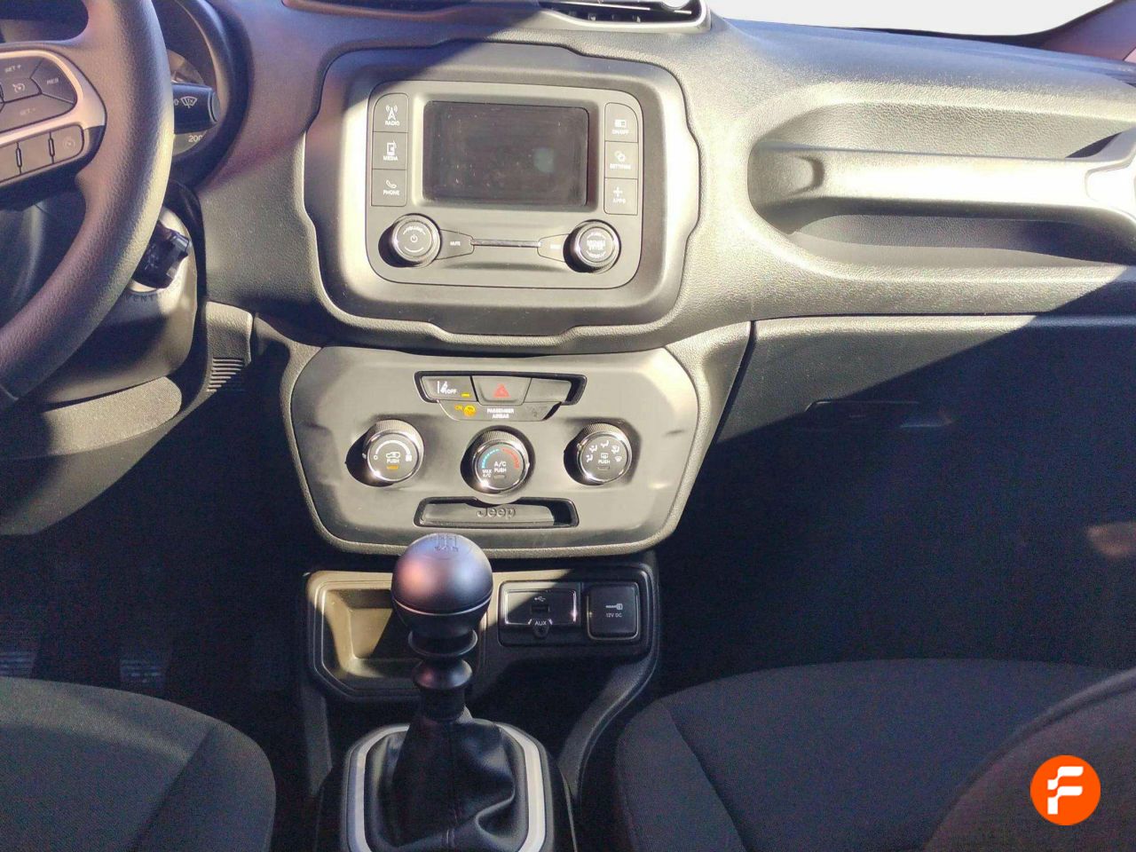 Foto Jeep Renegade 11