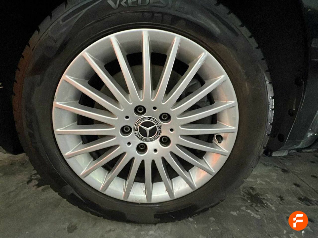 Foto Mercedes-Benz Vito 34