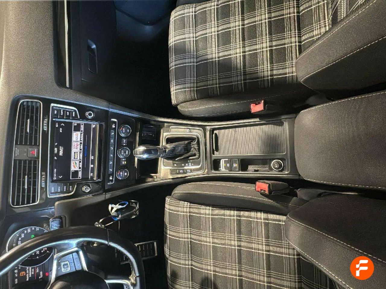 Foto Volkswagen Golf 23