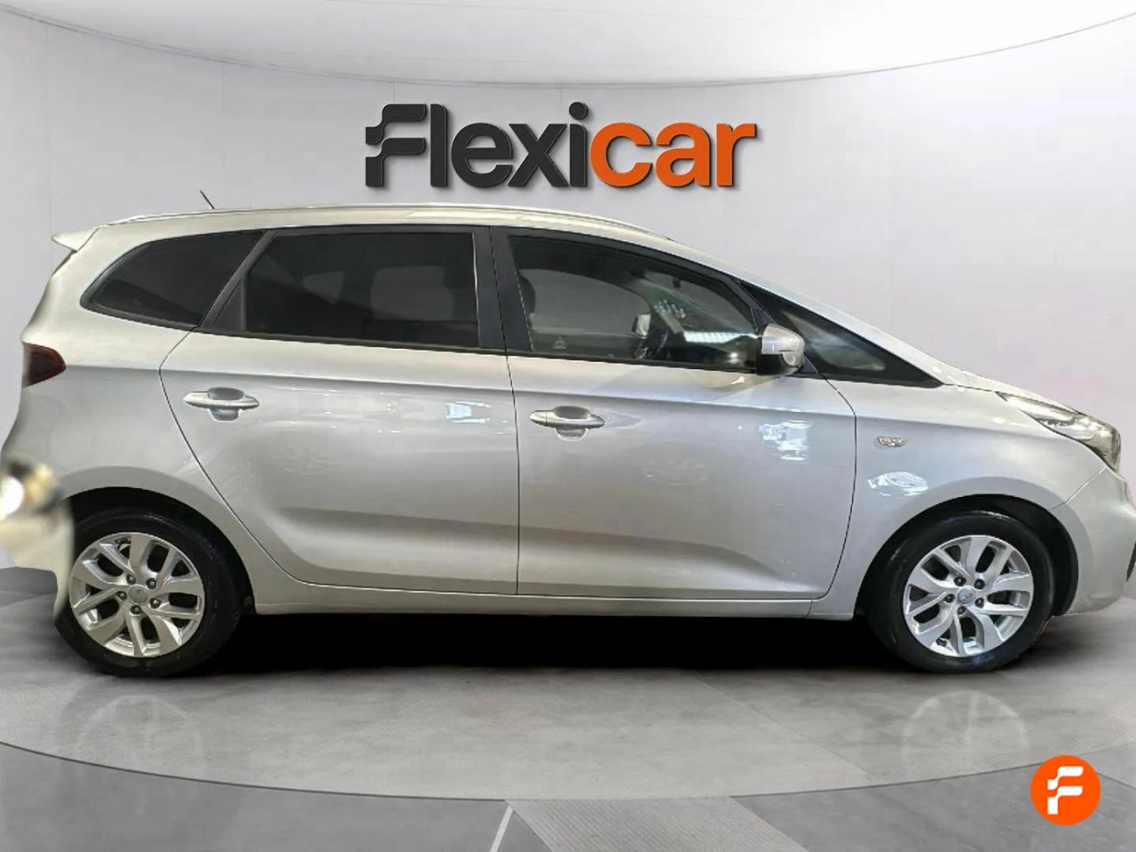 Foto Kia Carens 9