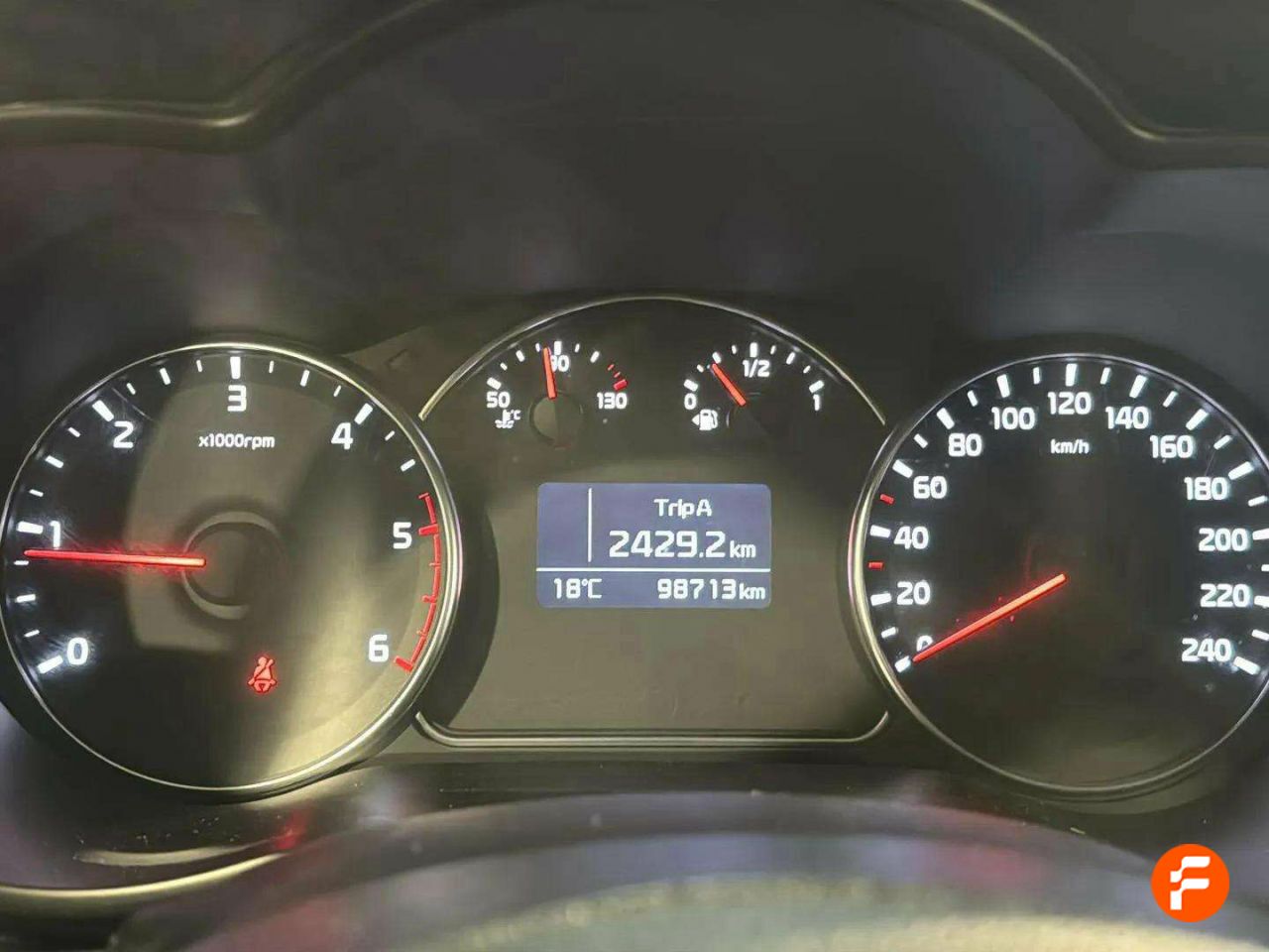 Foto Kia Carens 13