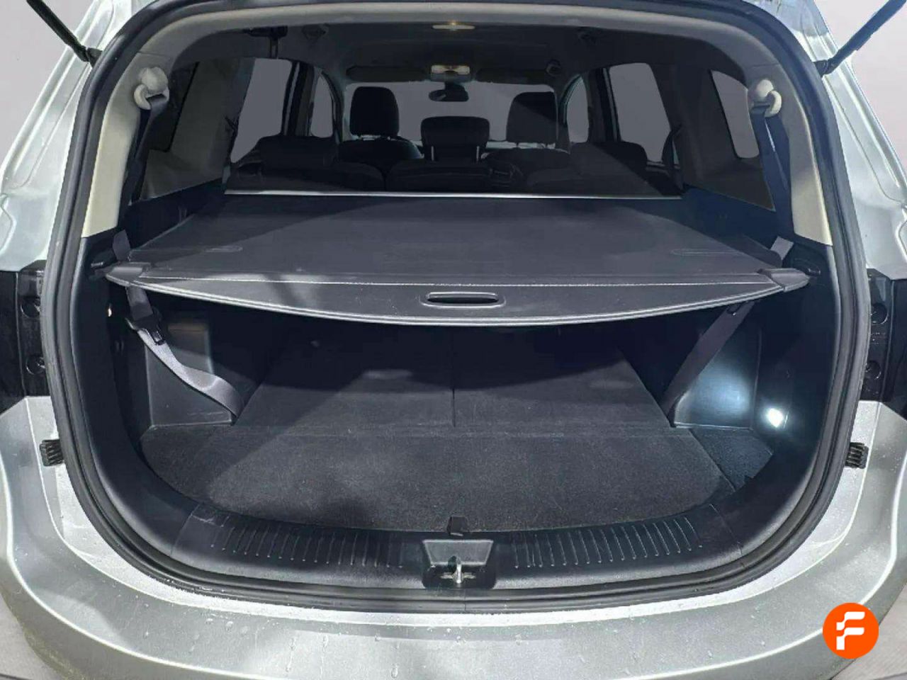 Foto Kia Carens 16
