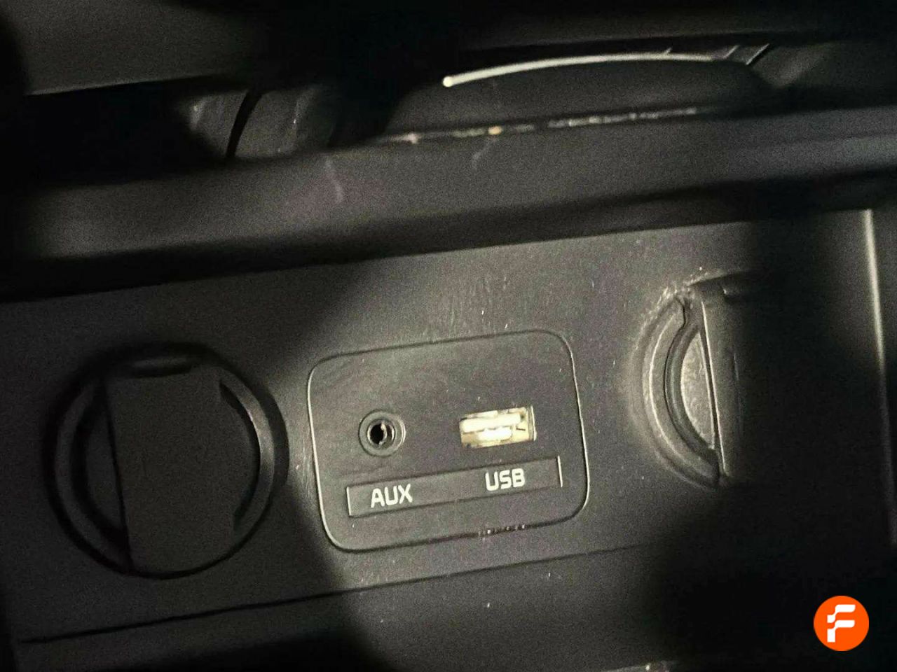 Foto Kia Carens 32