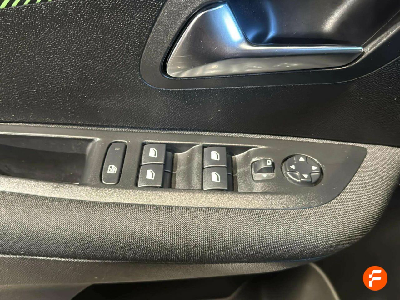 Foto Peugeot 208 21