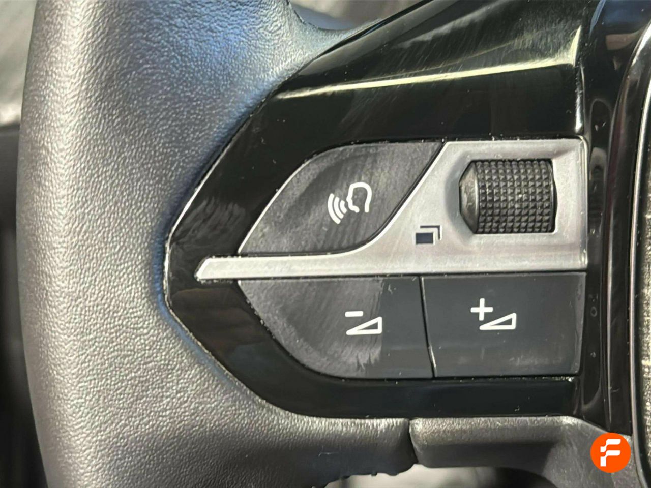 Foto Peugeot 208 23