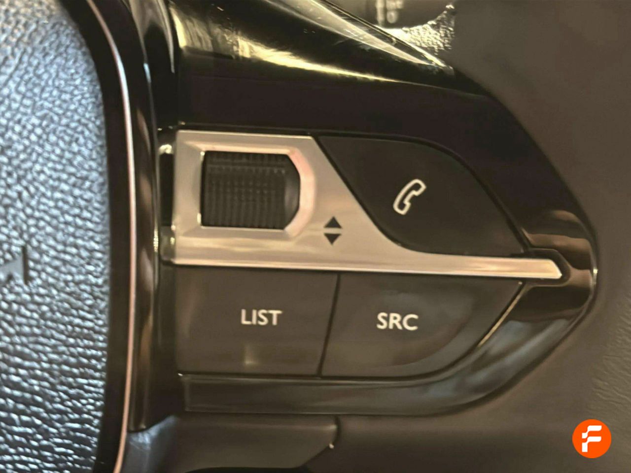 Foto Peugeot 208 24