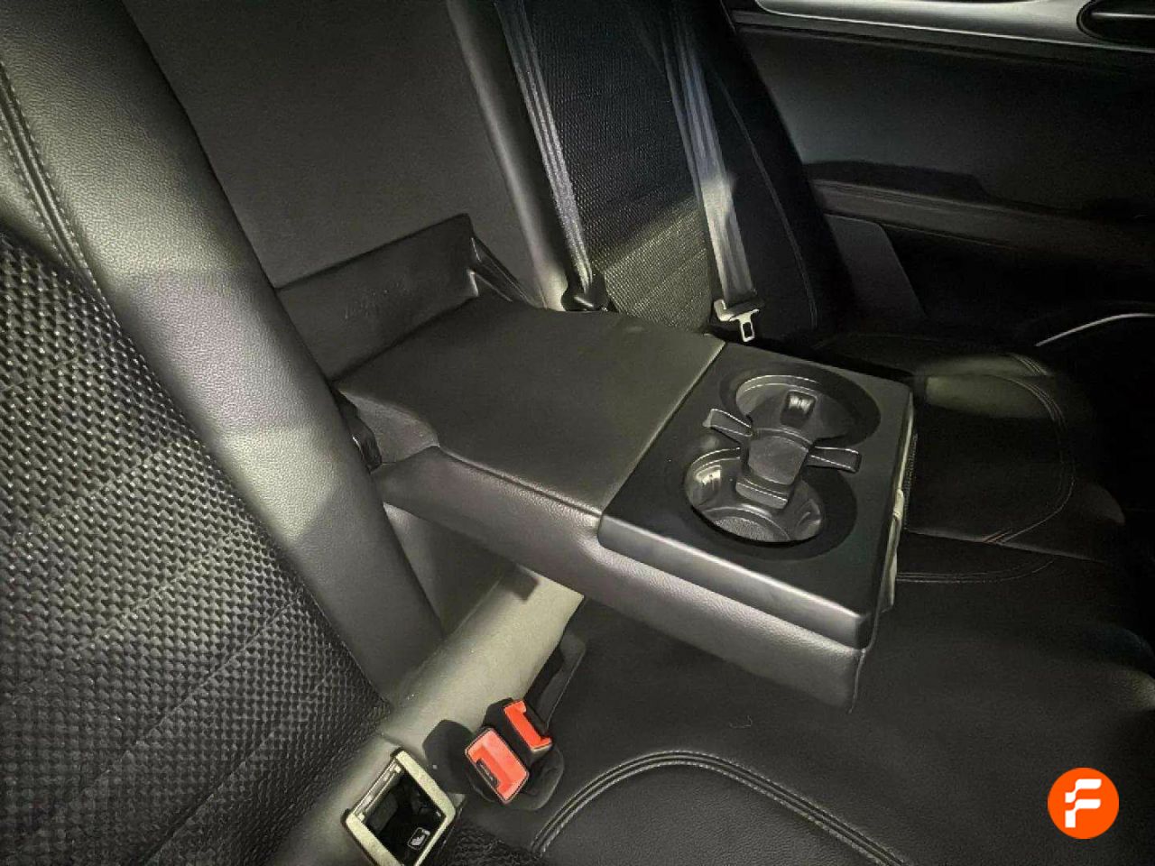 Foto Alfa Romeo Stelvio 34