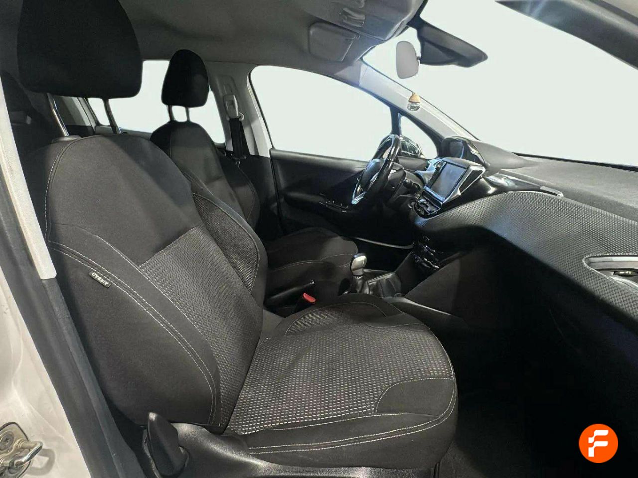 Foto Peugeot 208 13