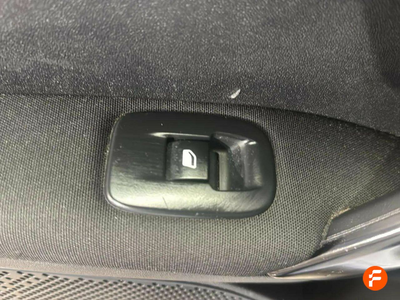 Foto Peugeot 208 18
