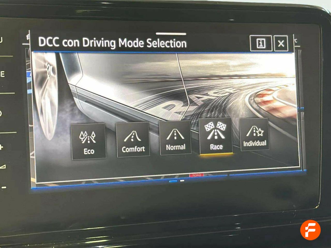 Foto Volkswagen T-Roc 33