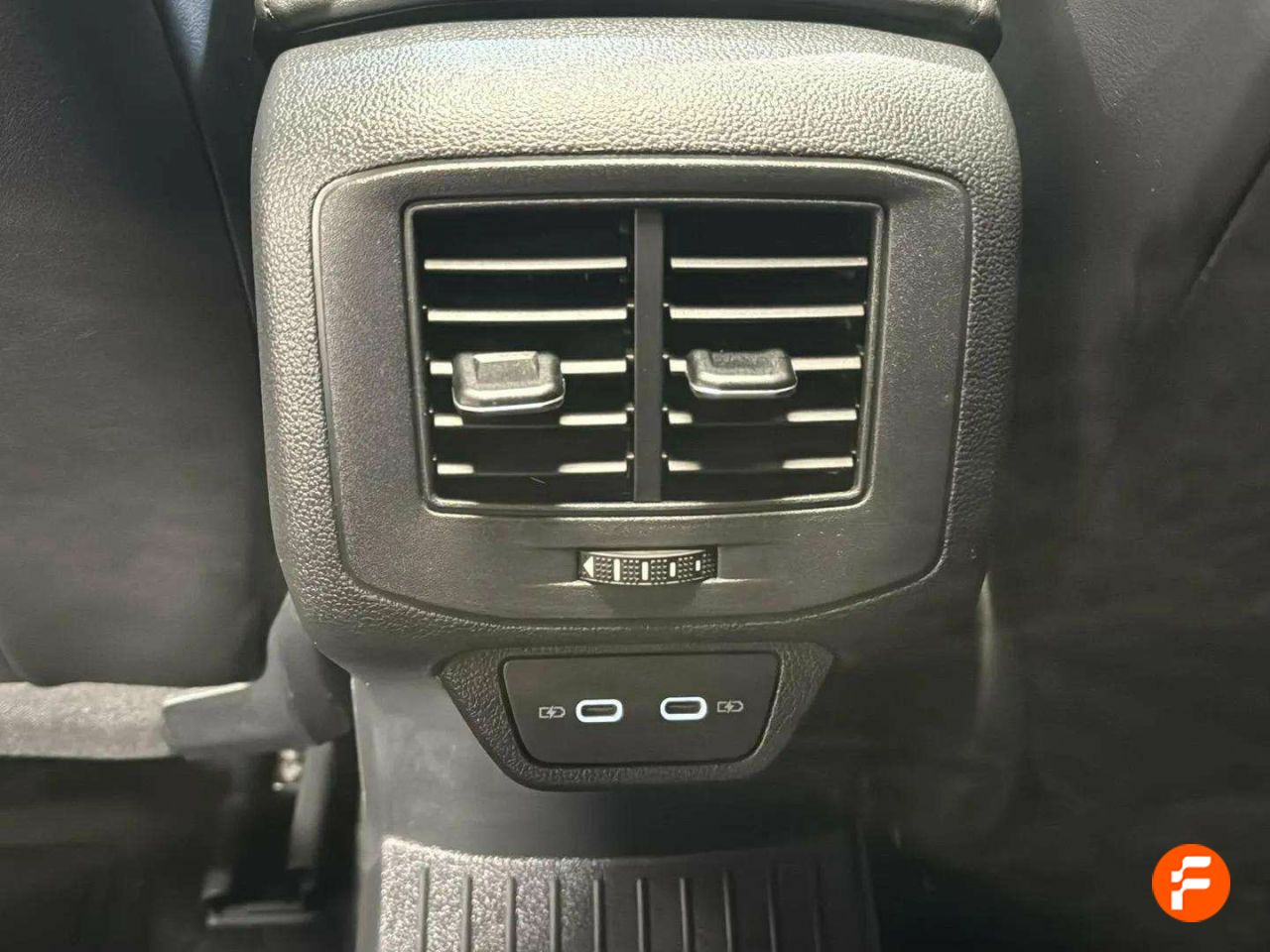 Foto Volkswagen T-Roc 42