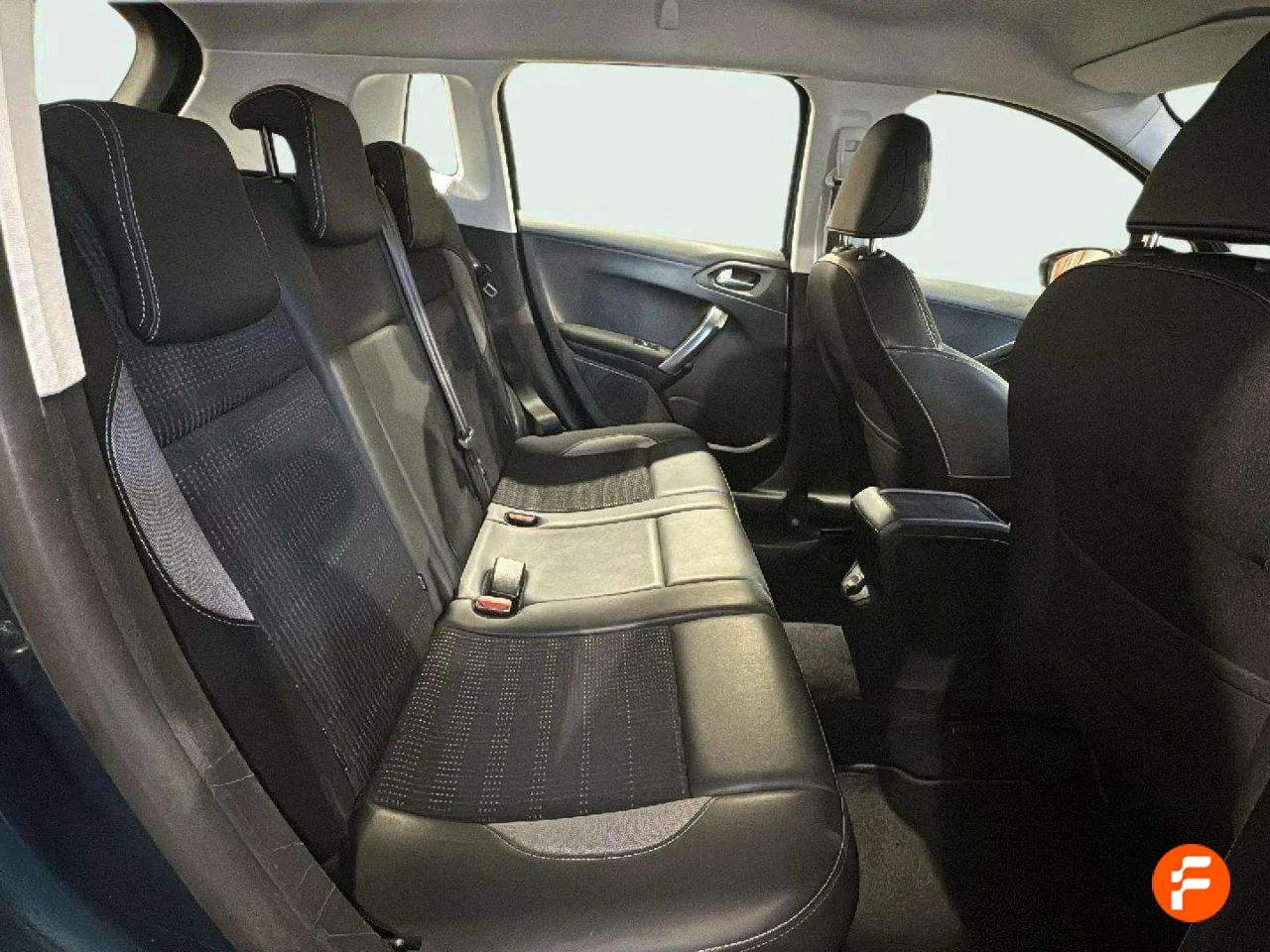 Foto Peugeot 2008 15