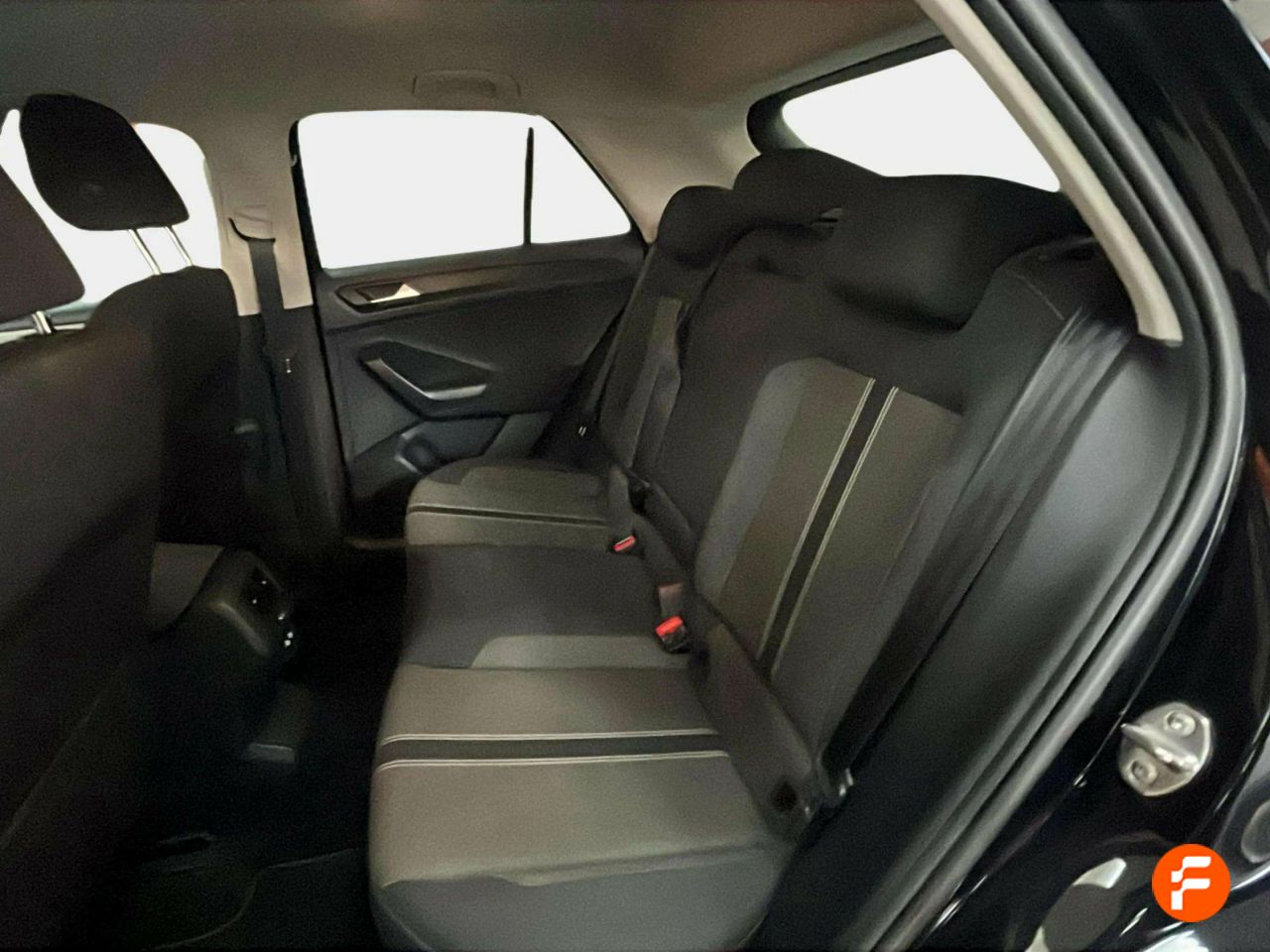 Foto Volkswagen T-Roc 14