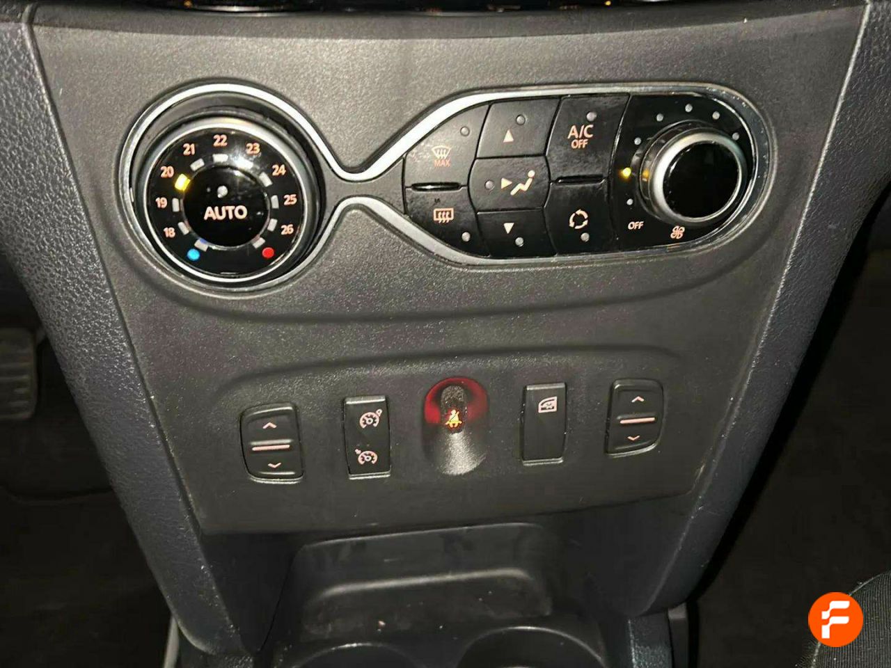 Foto Dacia Sandero 16