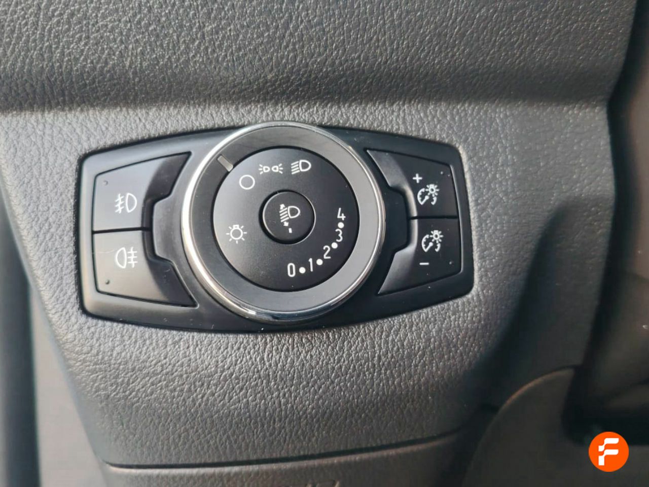 Foto Ford Transit  Courier 16