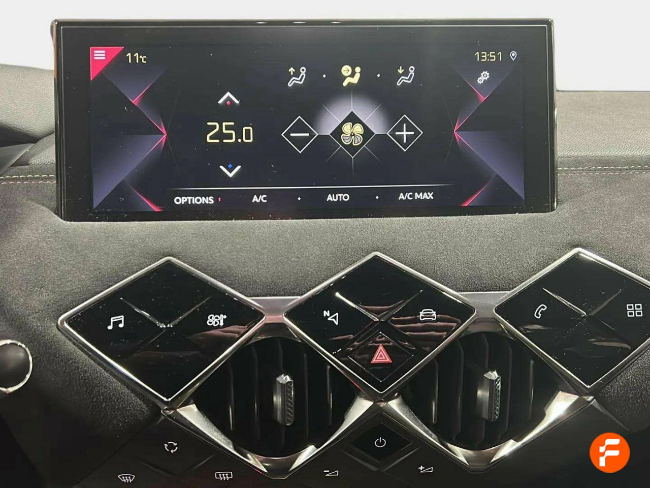 Foto DS Automobiles DS 3 18