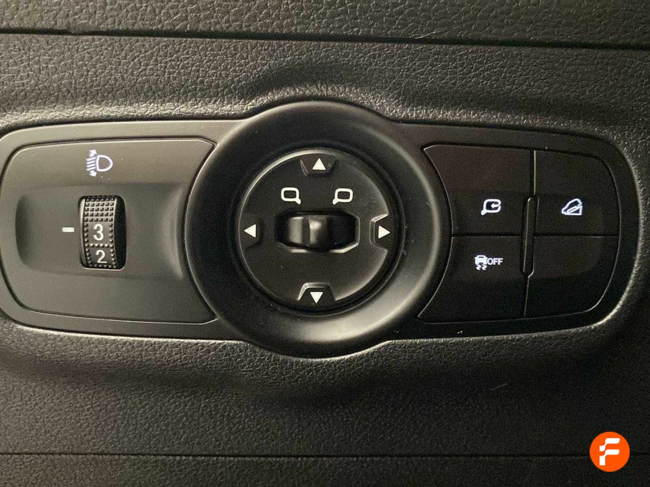 Foto DR Automobiles DR4 20