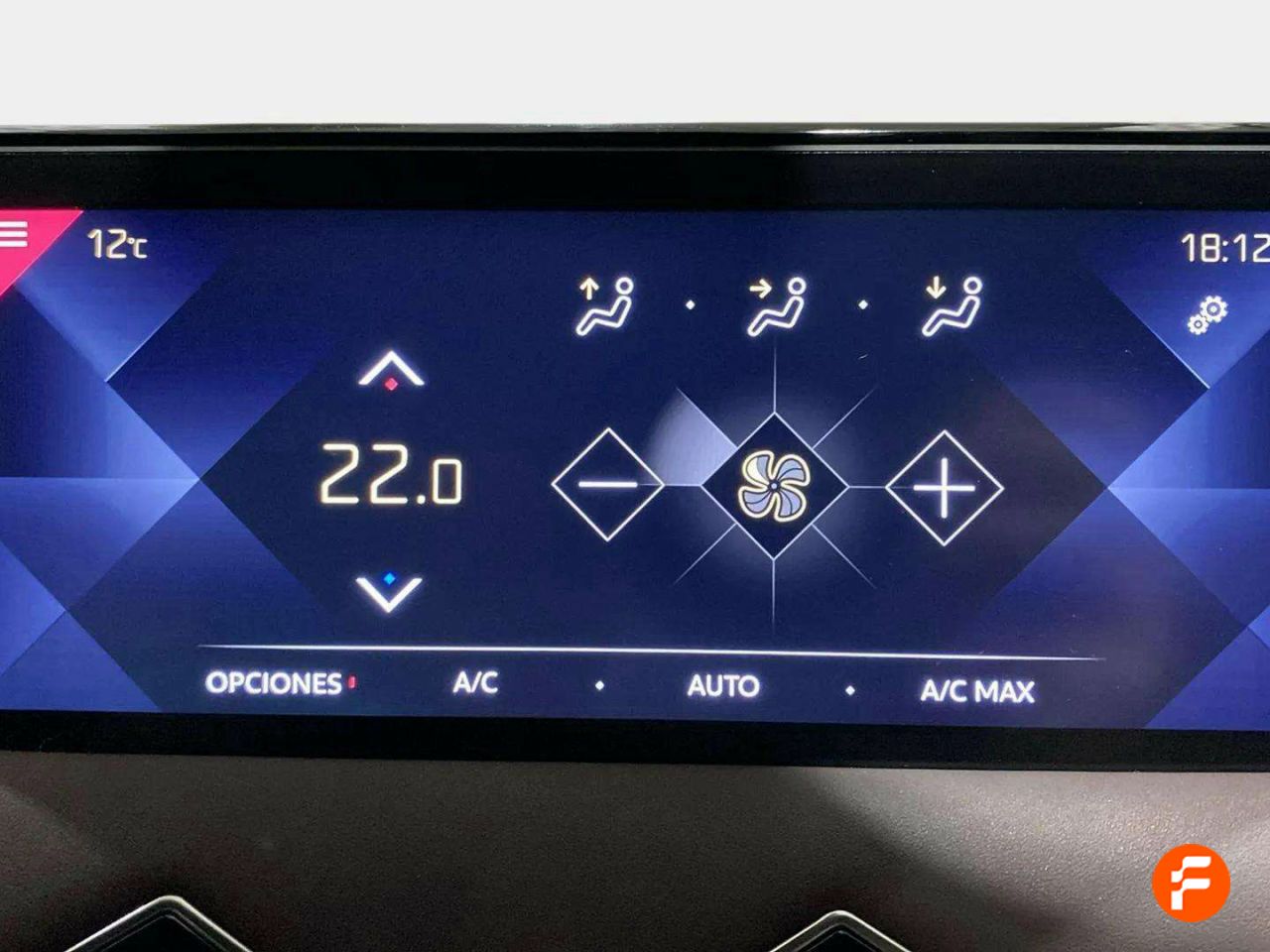 Foto DS Automobiles DS 3 32