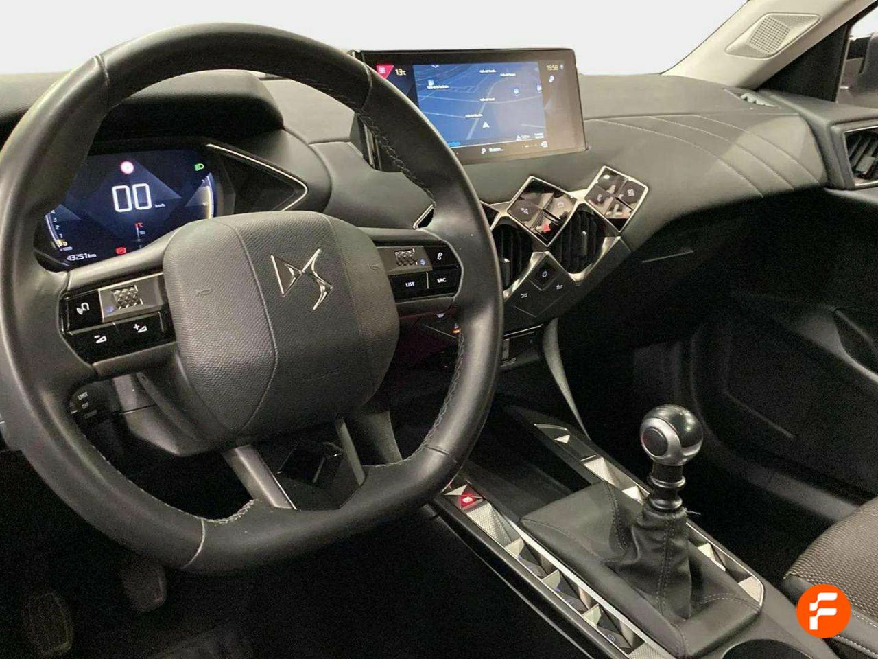 Foto DS Automobiles DS 3 34