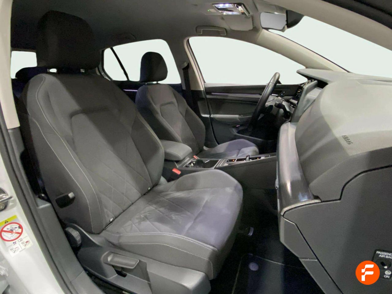 Foto Volkswagen Golf 13