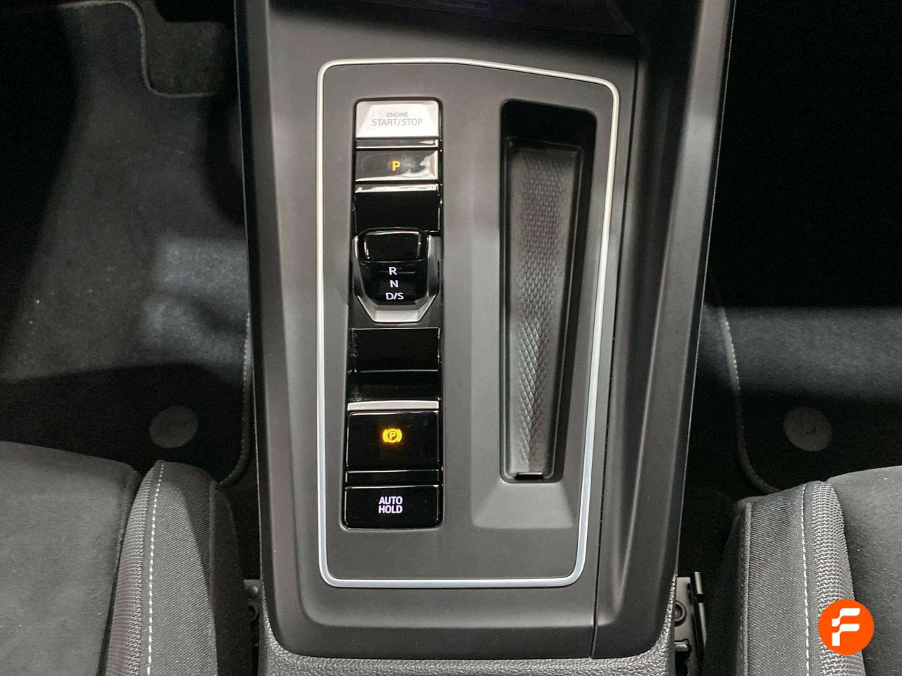 Foto Volkswagen Golf 31