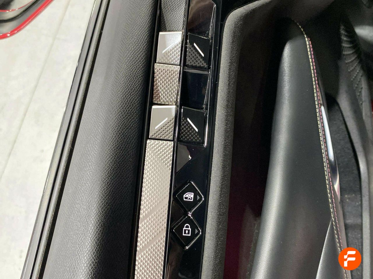 Foto DS Automobiles DS 4 18