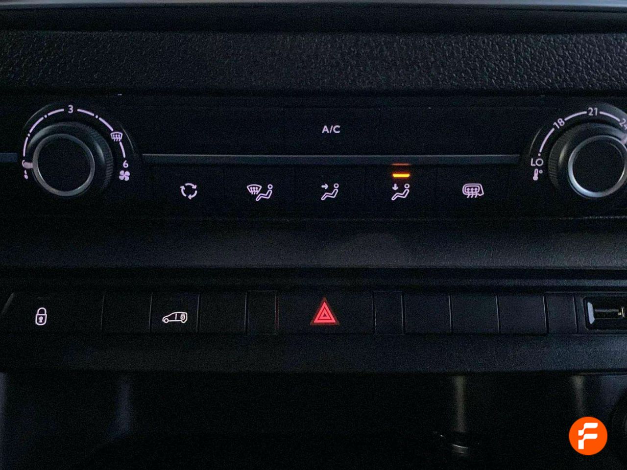 Foto Opel Vivaro 23