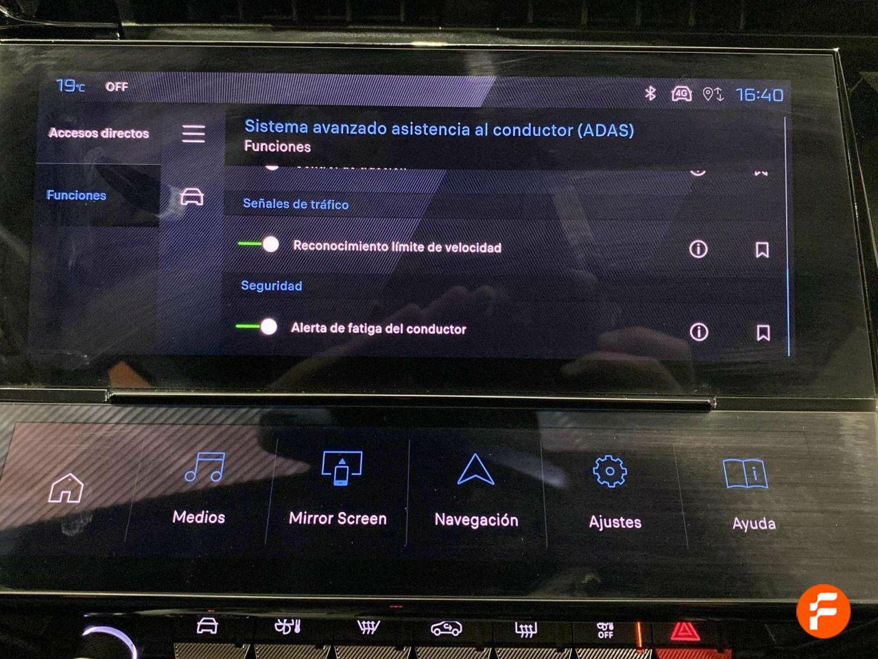 Foto Peugeot 308 30