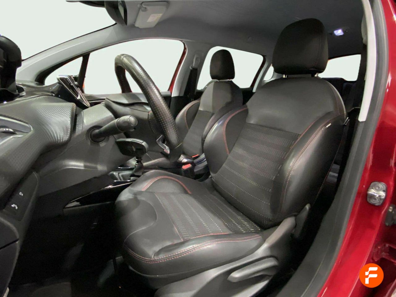 Foto Peugeot 2008 11