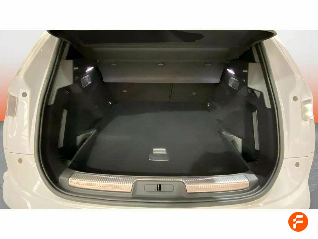 Foto DS Automobiles DS 7 10