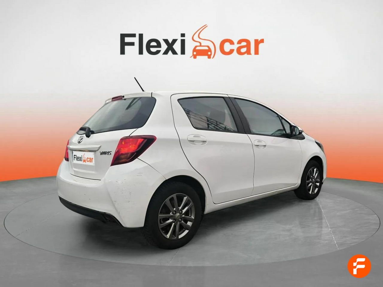 Foto Toyota Yaris 8