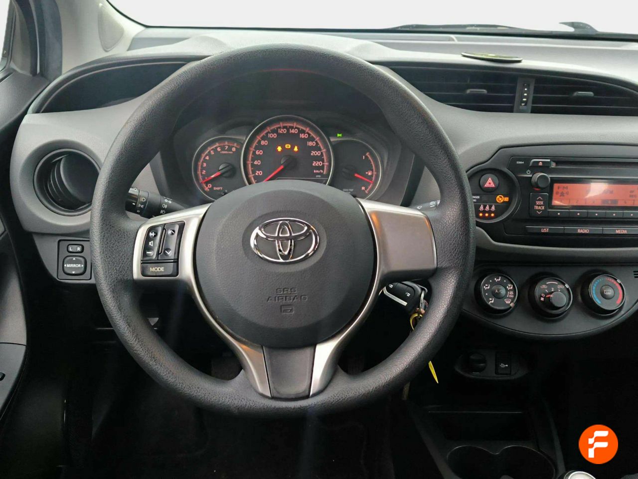 Foto Toyota Yaris 12